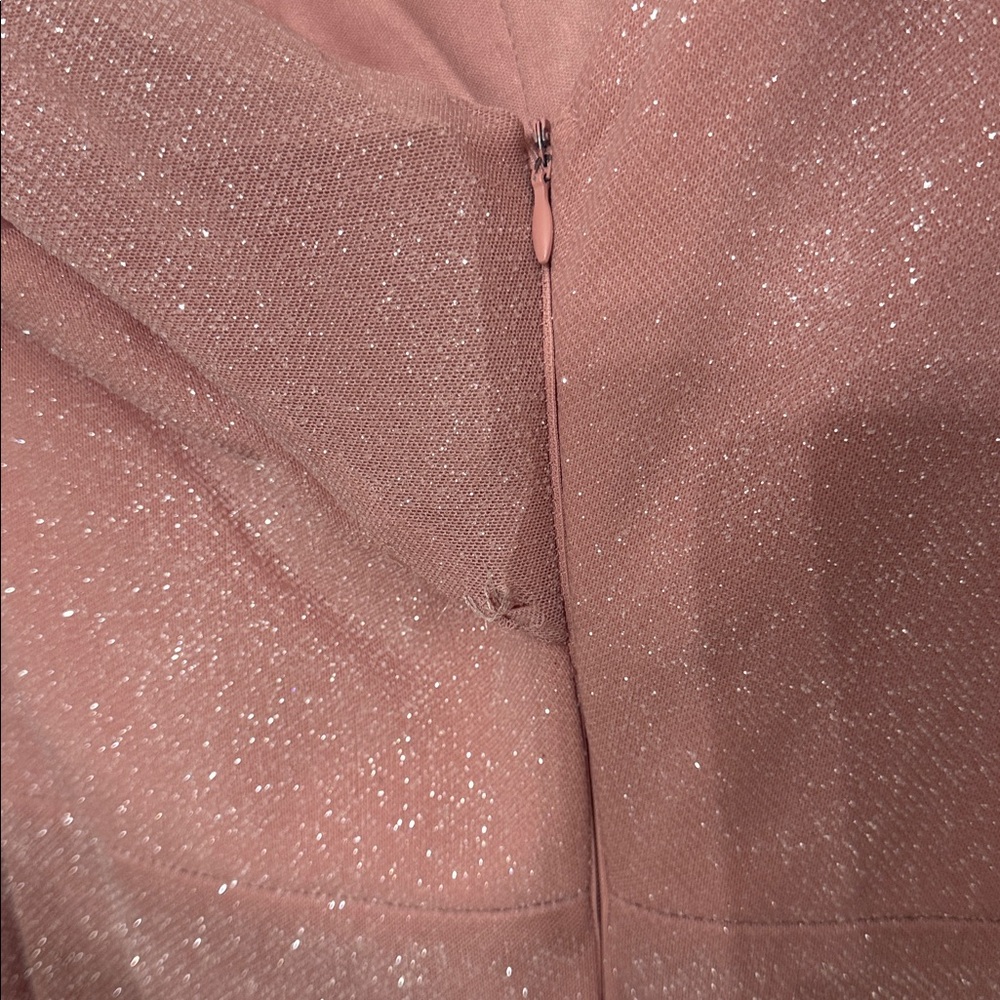 Elegant Pink One-Shoulder Gown - Picture 7 of 10
